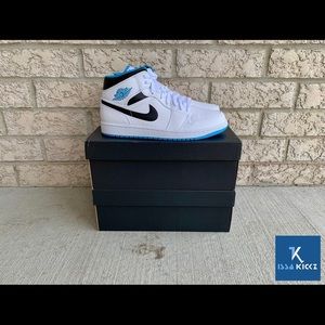 Jordan 1 Mid Laser Blue